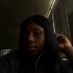 Meet your Posher, Kamara